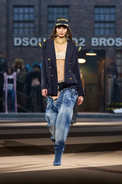 Look 26